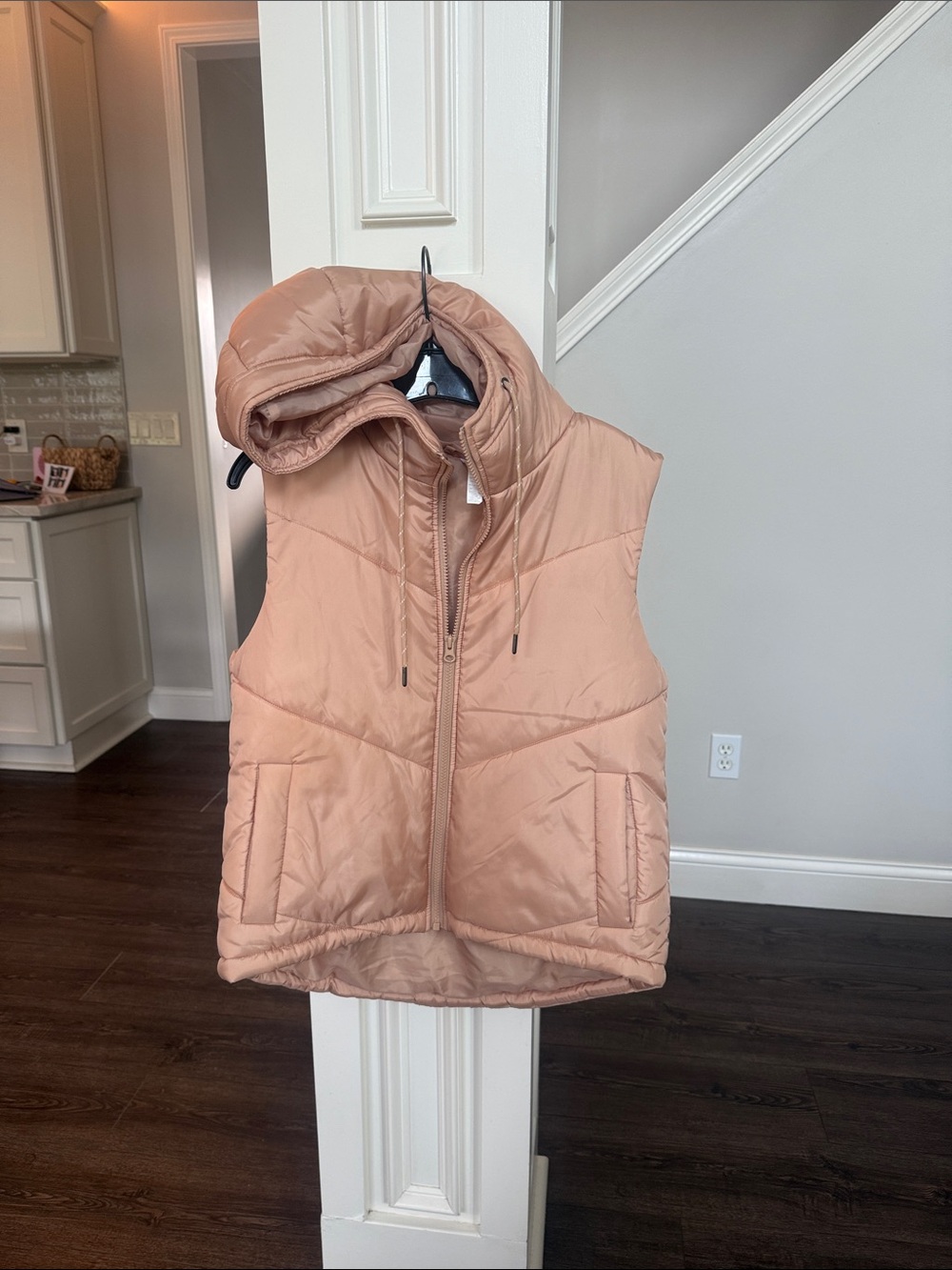 Zella Sleeveless Hooded Puffer Vest - Blush Drawstring Pockets M - Picture 2 of 6